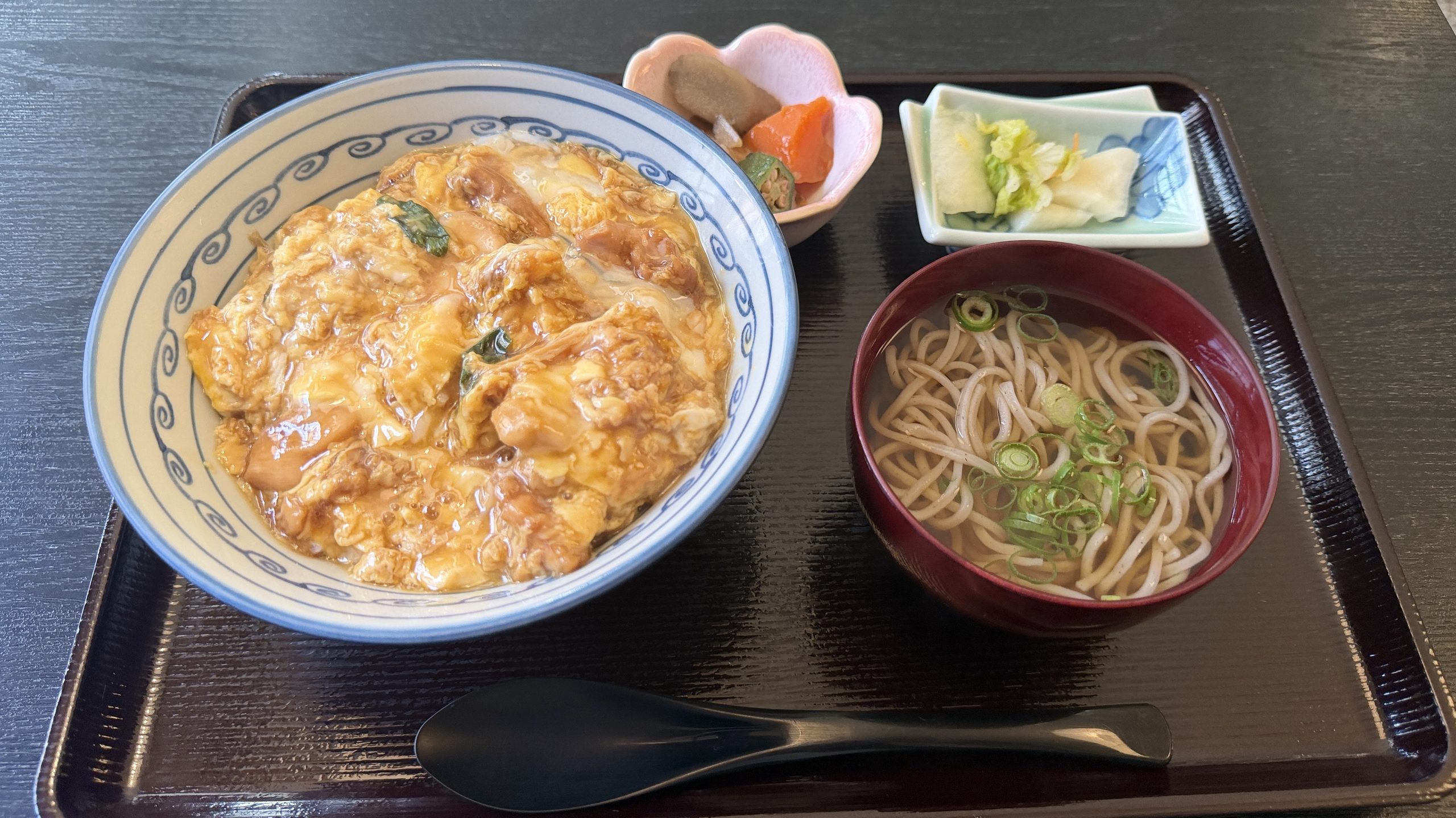 親子丼セットの写真